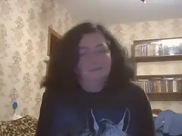 GypsiQueen2  live sex cam