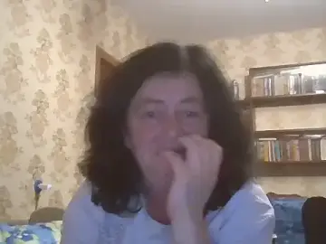 GypsiQueen2  live sex cam