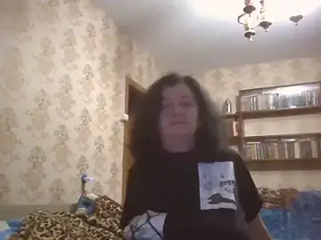 GypsiQueen2  live sex cam