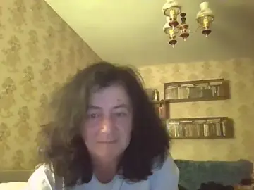 GypsiQueen2  live sex cam