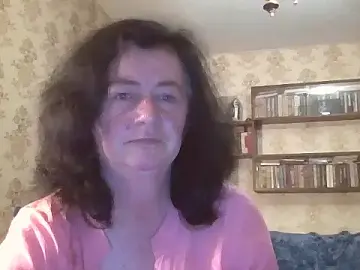 GypsiQueen2  live sex cam