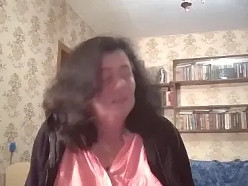 GypsiQueen2  live sex cam