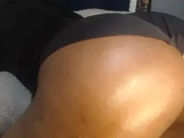 Keesha109  live sex cam
