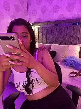 Megan_Vixen18  live sex cam