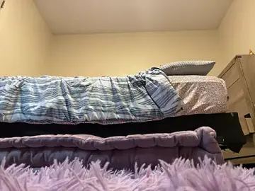Nubian33g  live sex cam