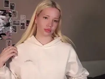 PamilaPoppe  live sex cam