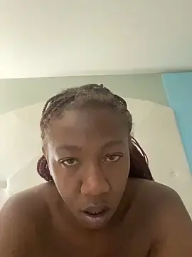 PrettythicCbabe  live sex cam