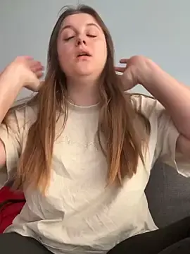 Strawberryyyyik  live sex cam