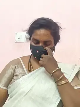 Tamil-Janani  live sex cam