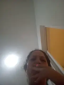 Mimadinha85  live sex cam