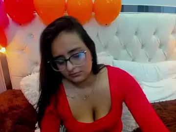 Nahomy_7  live sex cam