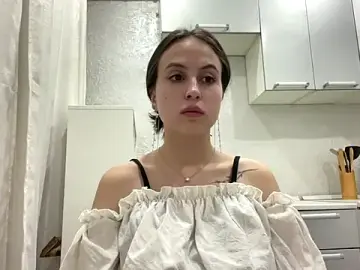 NanTrias  live sex cam