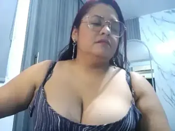 PaholaBigtits  live sex cam