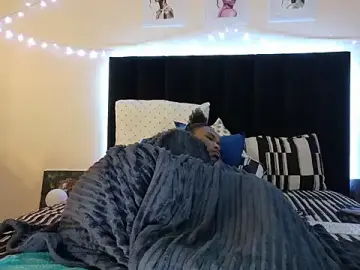 Chloechrome  live sex cam