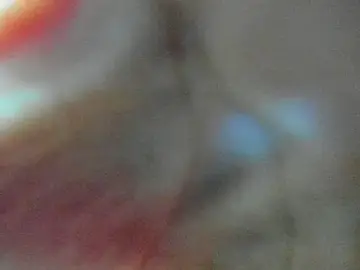 Irisha32  live sex cam