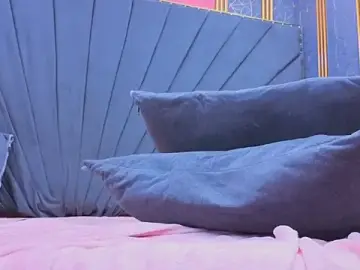 Kaely-Horney  live sex cam