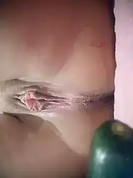 Laara-arabic  live sex cam