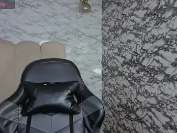 Laksmy_v  live sex cam