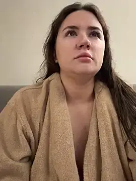 MeganStrain  live sex cam