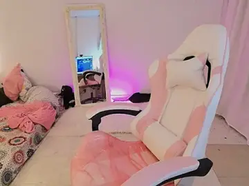 Nanami_19  live sex cam