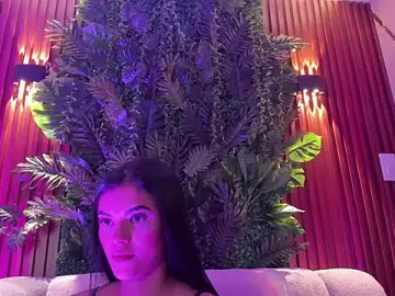 Foxxxmegan  live sex cam