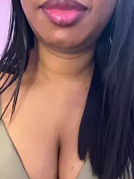 Tamil_Aarathi  live sex cam
