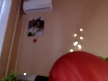 GloriaUpperLove  live sex cam
