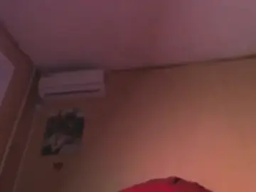 GloriaUpperLove  live sex cam