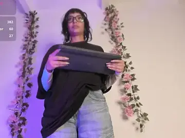 Luna-Chann  live sex cam