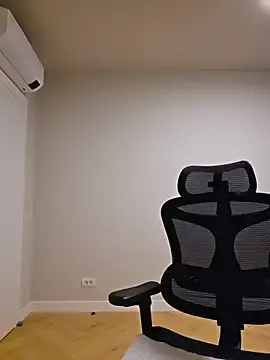 MiaRides19  live sex cam