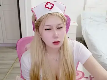 The_icy_moon  live sex cam