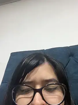 UAlyabaniat  live sex cam