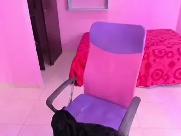 Mommy_whore_slut  live sex cam