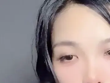 Weiwei-8  live sex cam