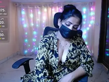 NAUGHTY_Niya  live sex cam