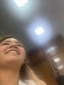 NaiveRoxy  live sex cam