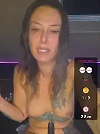 Littleladyshelly  live sex cam