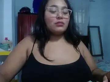 Sirena_15  live sex cam