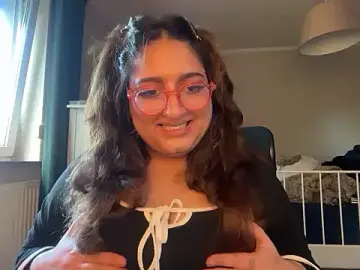 Sugarbaberuth  live sex cam
