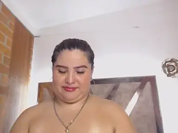 AGATHAA_WHITE  live sex cam
