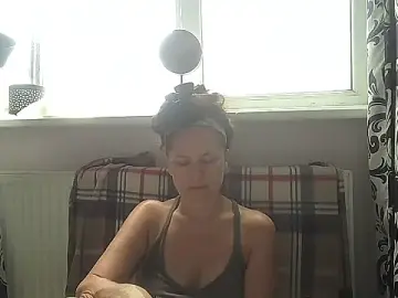 LindaStarS  live sex cam