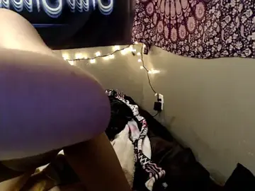London_Ray  live sex cam