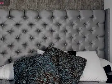 MeegannEvanss  live sex cam