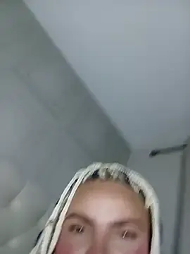 RaunchyRuby  live sex cam