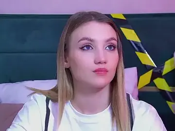 StacyEvances  live sex cam