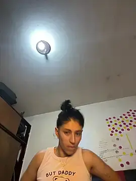 Karmen85j  live sex cam