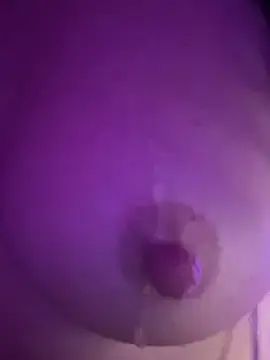 Karrola  live sex cam