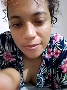 Rizosdefuego  live sex cam