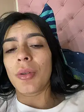 Vale_cortez_  live sex cam