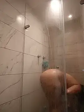 Ivanna2  live sex cam